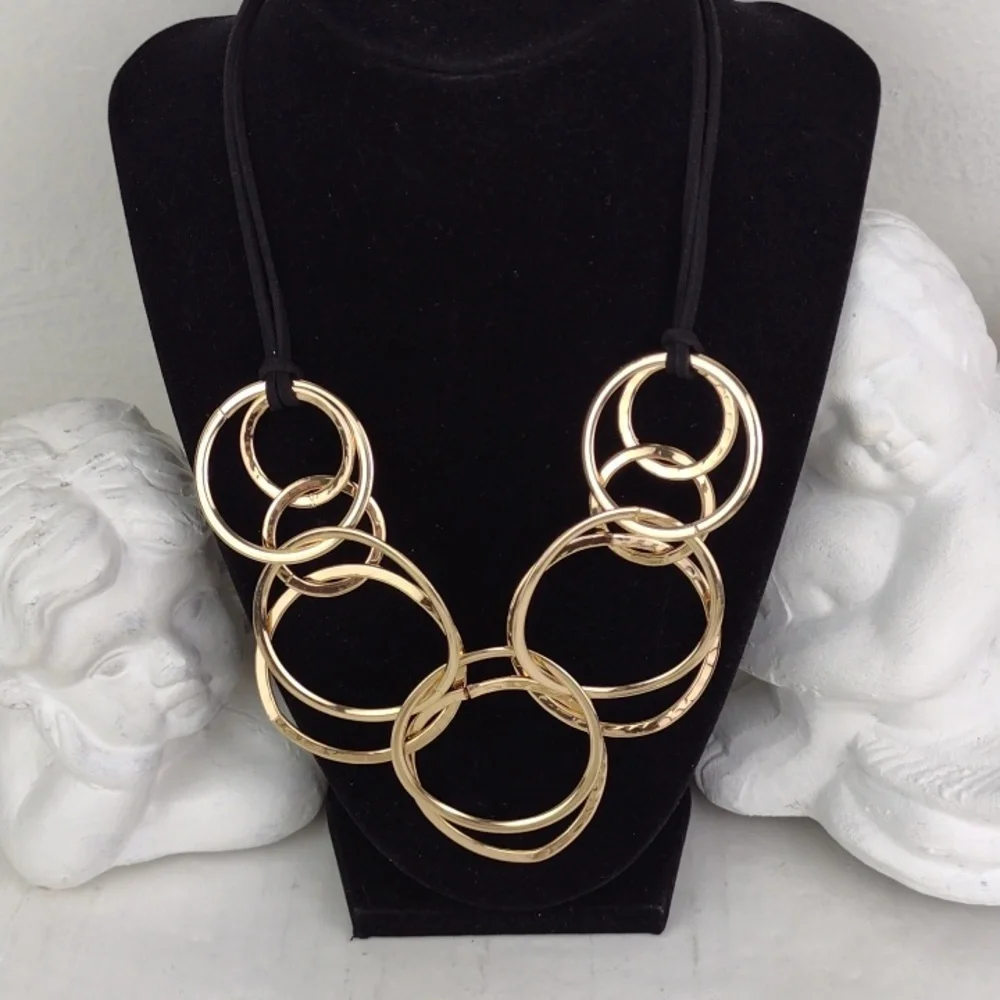 Vibrant Gold Multi-Ring Chain Link Double Layer Black Leather Choker Necklace